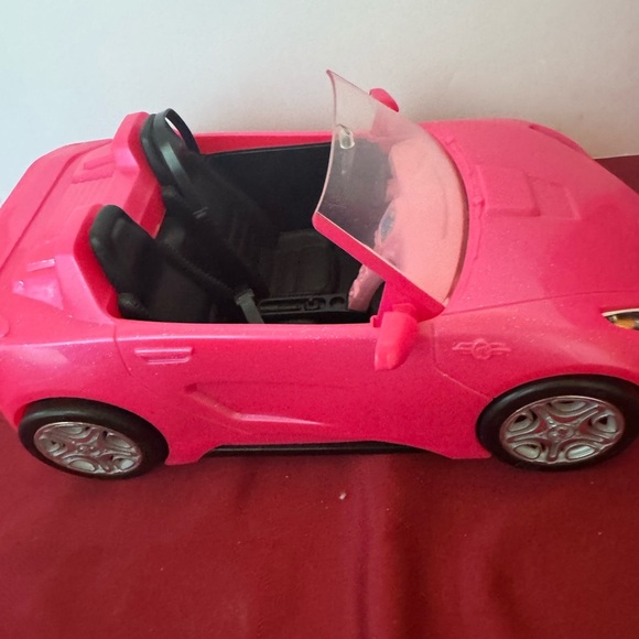 Barbie Glam Convertible Pink Doll Vehicle Mattel  2016 &  Barbie Closet 2018 EUC - Picture 15 of 16